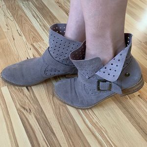 Restricted suede booties. Size 8.